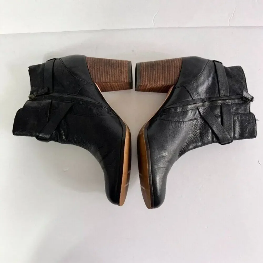 Cole Haan Bootie Women 9.5 B Black Leather Cassidy Side Zip Straps Ankle D41598